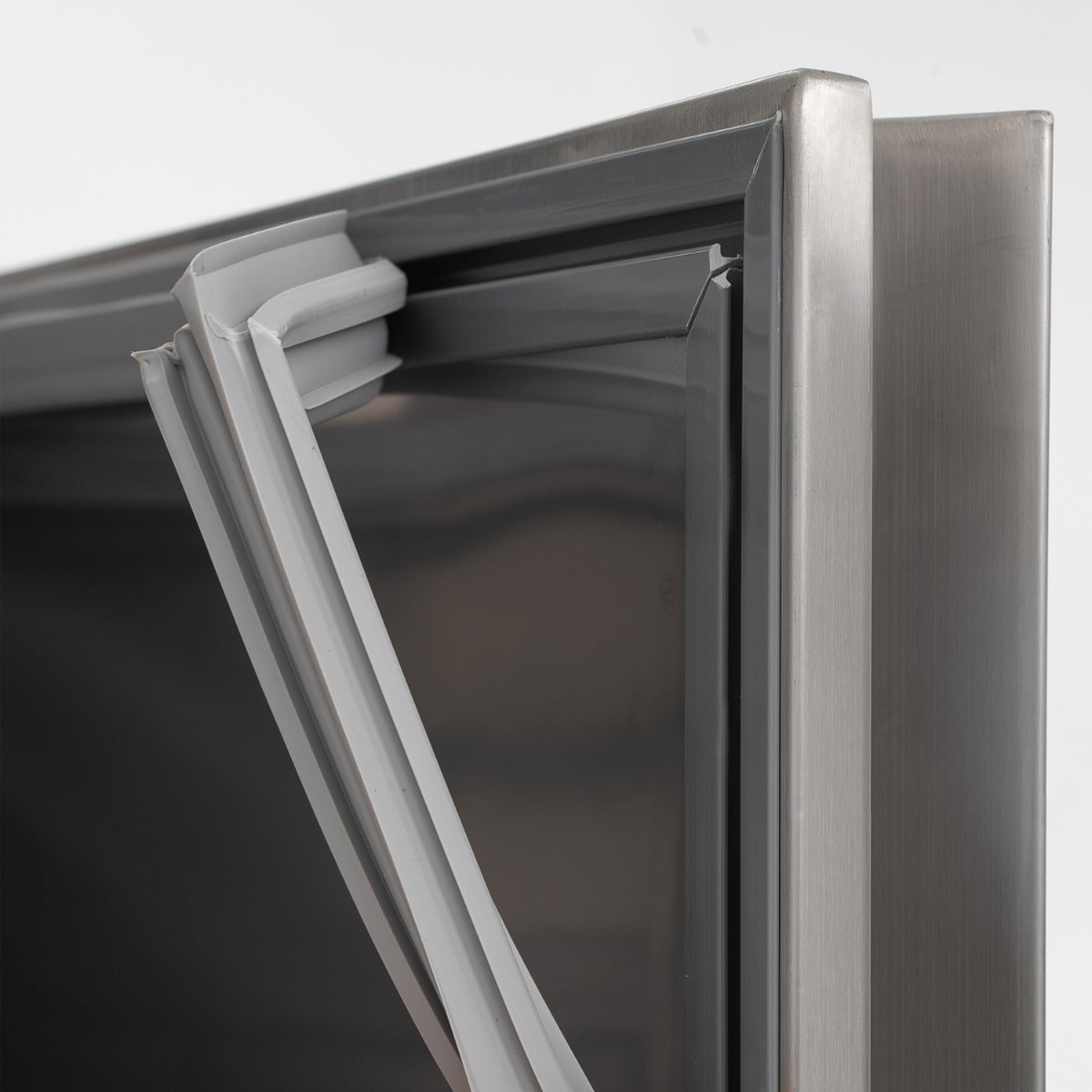 Upright Single Hinged Door Fish Cabinet