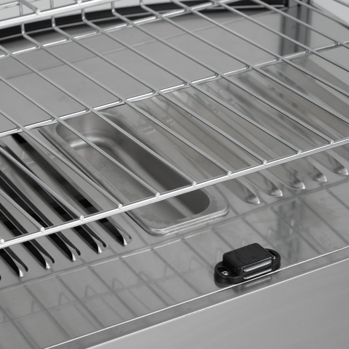 137L Counter Top Tiered Heated Merchandiser