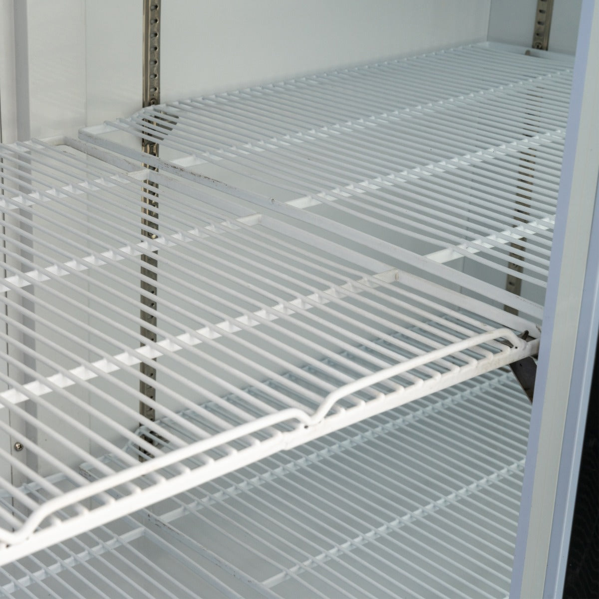 900L Double Sliding Glass Door Display Merchandiser